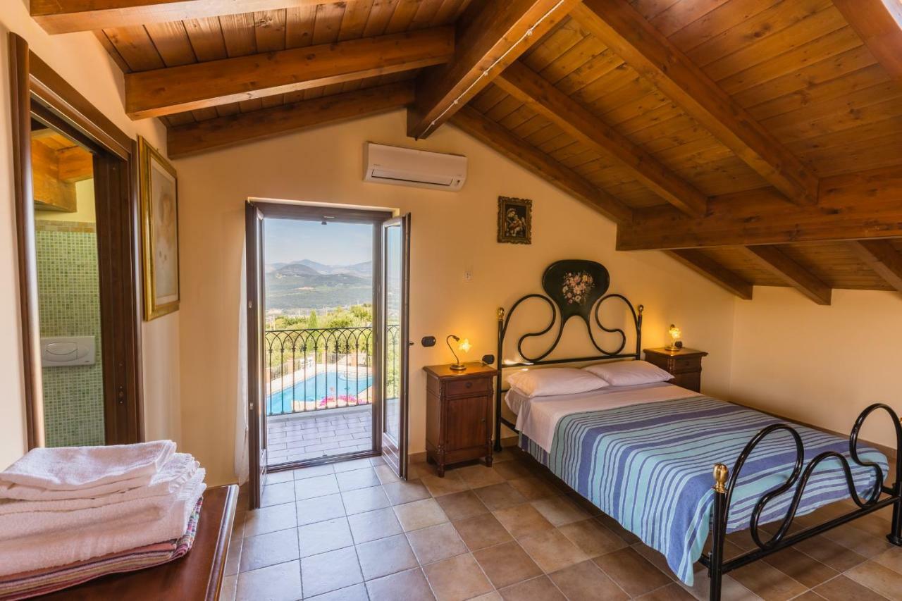 Villa La Casetta Sonnino Luaran gambar